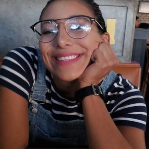 Meet your Posher, Galilea